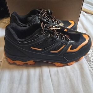 NWT Mountain Warehouse Black and Orange Athletic Kids Shoes Size 3
